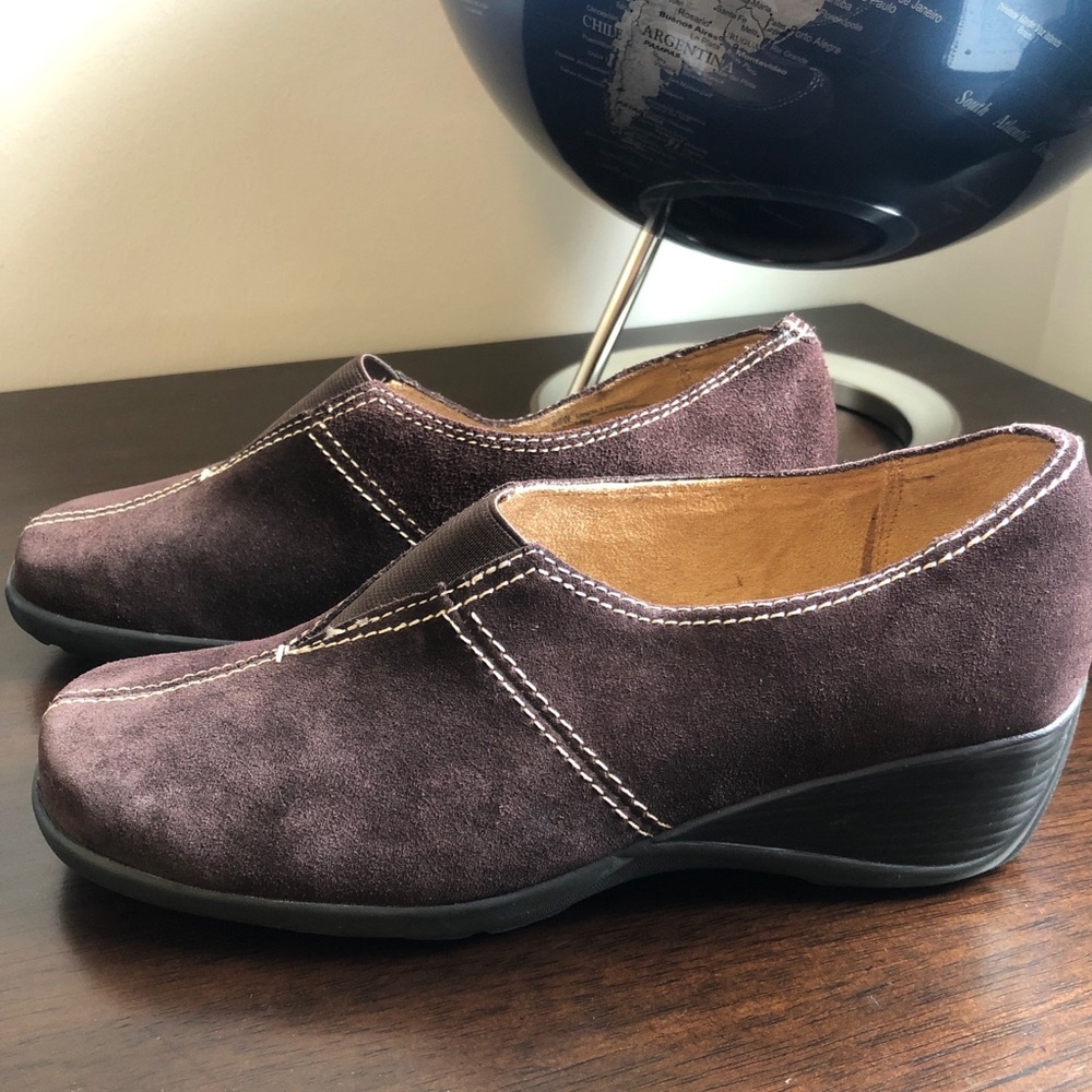 Naturalizer Armon 3 Suede Leather Slip On Low Wedge Shoe Brown 6.5 Wide NWOB